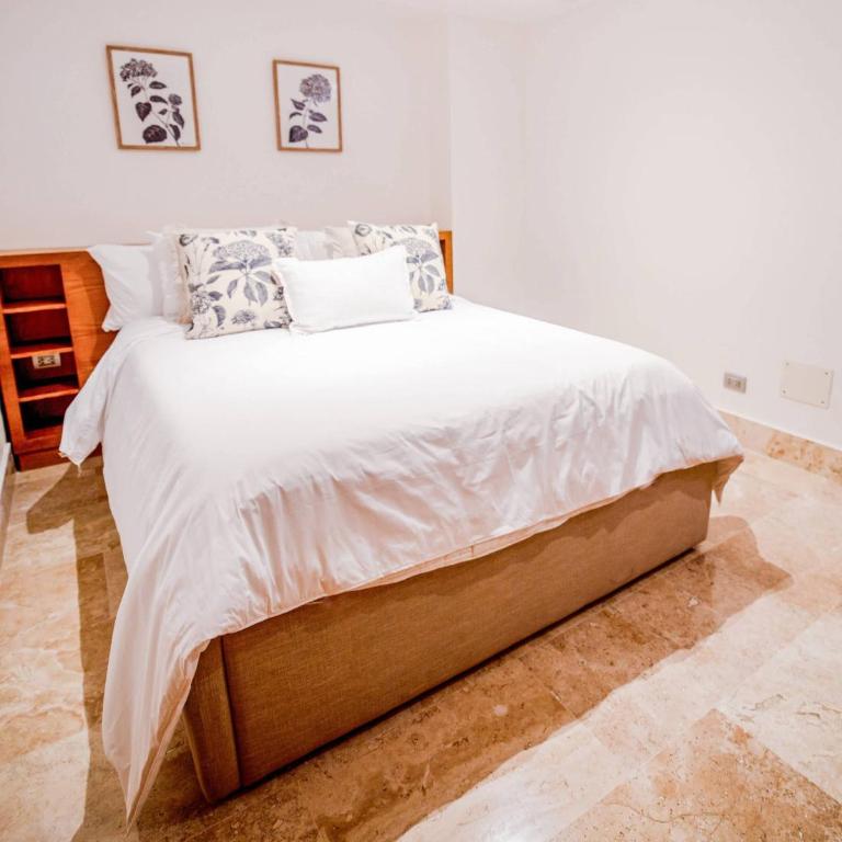 La Amada Residences Private Beach Getaway with Pools & Gym - Two-Bedroom Standard Apartment - 14