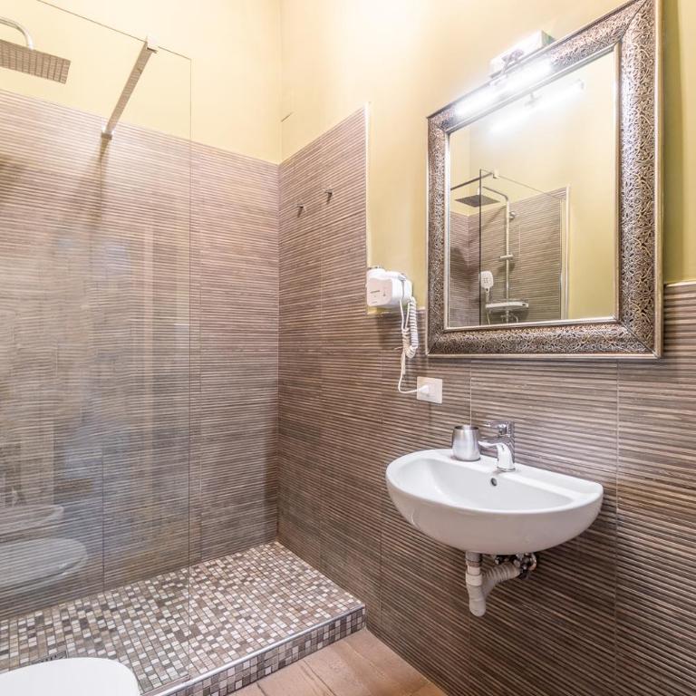 Vittorio's - Suite con Balcone - 8