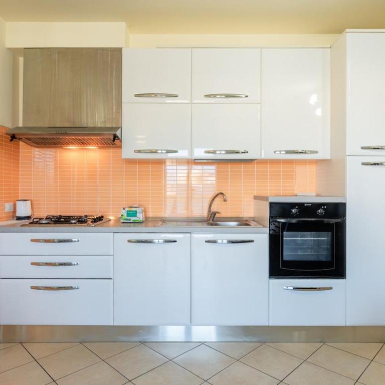 Luporini Apartment - Affitti Brevi Italia - One-Bedroom Apartment - 10