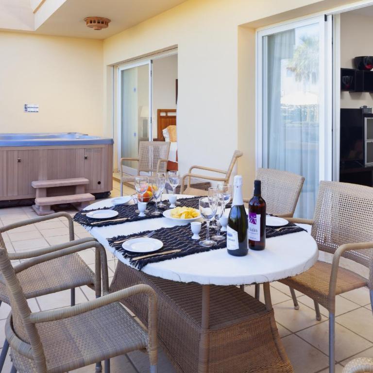 Malibu Mansions by the beach by ALFRESCO STAYS - Apartamento Deluxe - 3