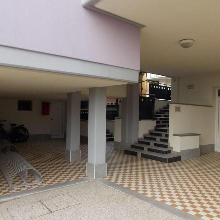 Stay in our beachside flat - Apartment - 11