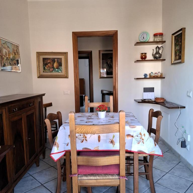 Locazione turistica di Alberto - Appartamento con 2 Camere da Letto e Balcone - 12
