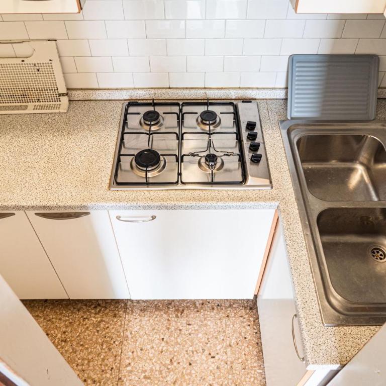 Side sea view flat for six near Bibione beach - Apartment - 14