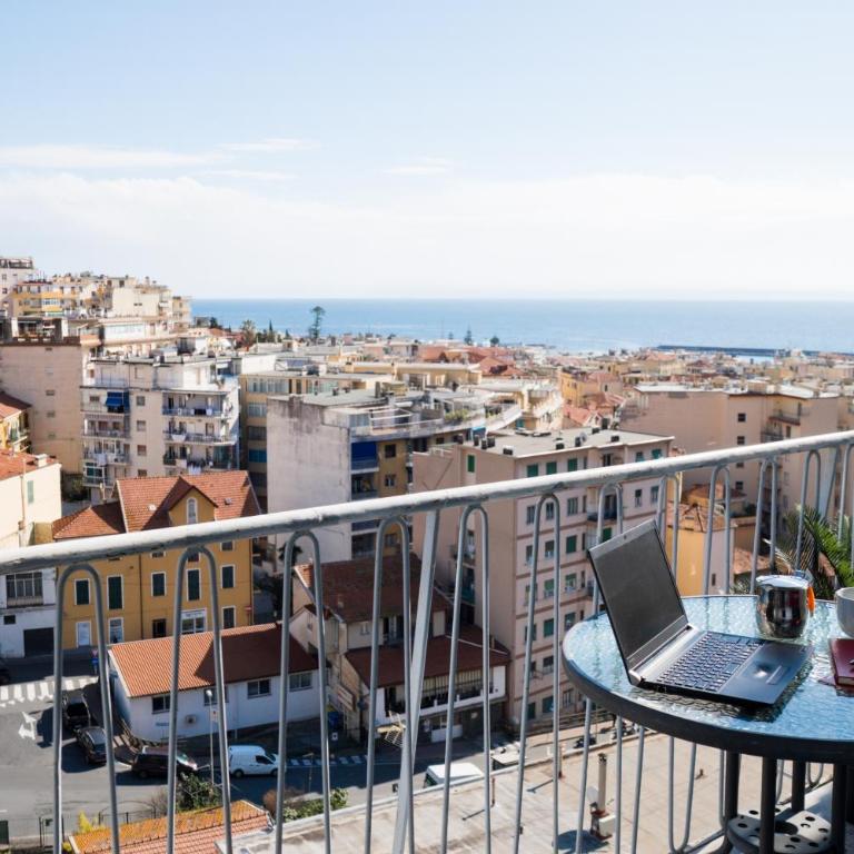 GuestHost - Sea View Retreat - Steps from City Center - Appartement 1 Chambre - 1