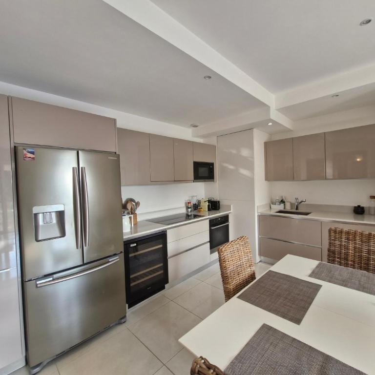 Grand 3 chambres quartier Pinède Juan - Appartement 3 Chambres - 29