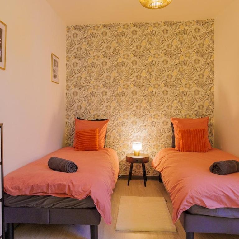 Le Cinq, Appartement de charme Place Saint Pierre Saumur - Appartement 2 Chambres - Vue sur Ville - 3