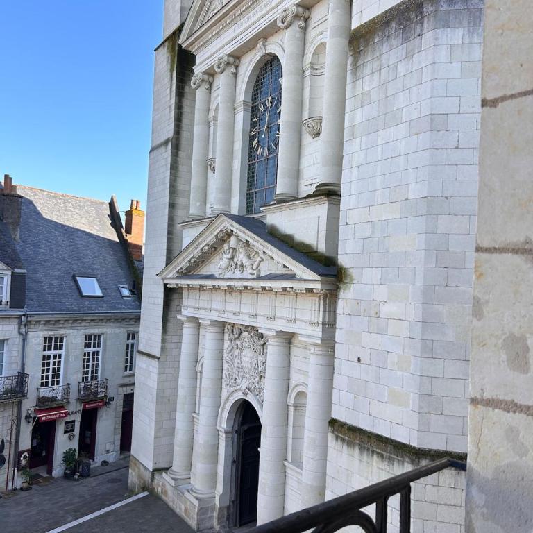 Le Cinq, Appartement de charme Place Saint Pierre Saumur - Appartement 2 Chambres - Vue sur Ville - 31