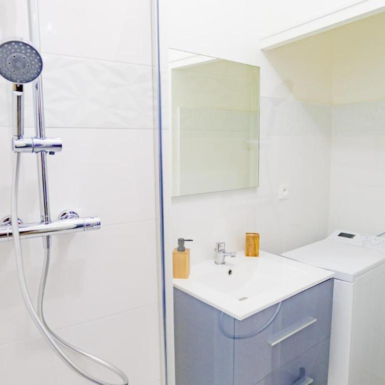 Le Cinq, Appartement de charme Place Saint Pierre Saumur - Appartement 2 Chambres - Vue sur Ville - 37