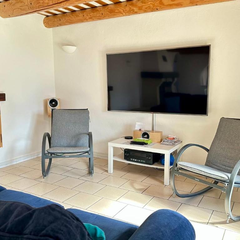 L'Isle de Cœur · Maison 6 pers, piscine & Clim - Maison 3 Chambres - 26