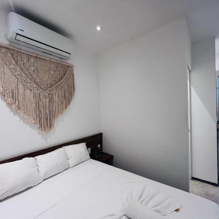Live Coco Suites - Hotel Boutique & Rooftop - Double Room - 2