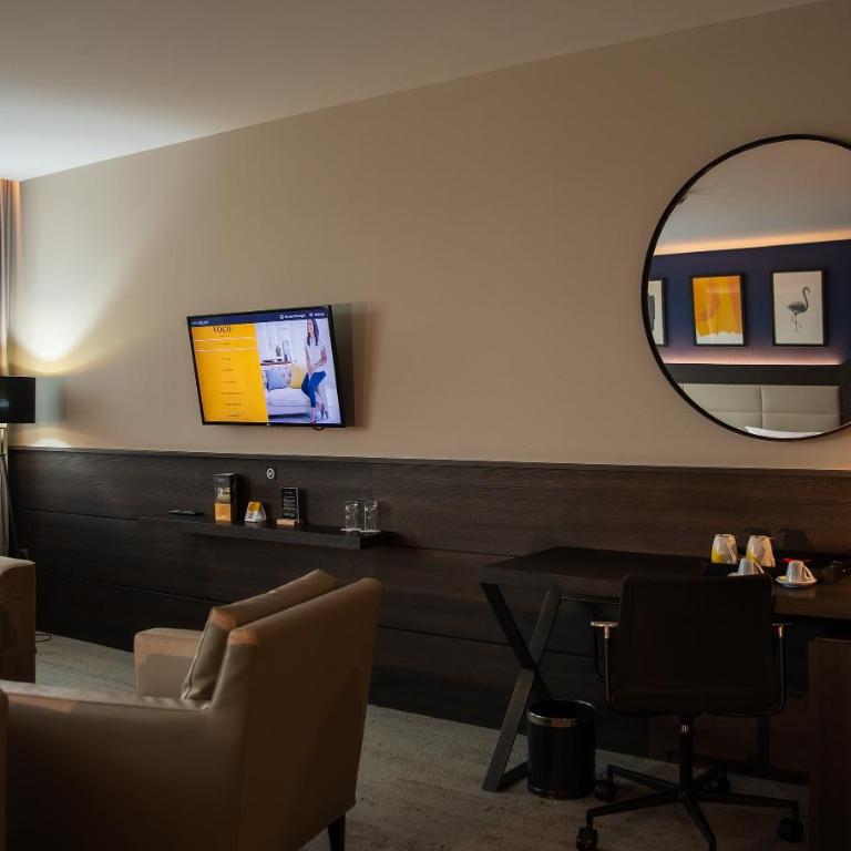 voco - Podgorica by IHG - One-Bedroom King Suite with Single Sofa Bed - 6