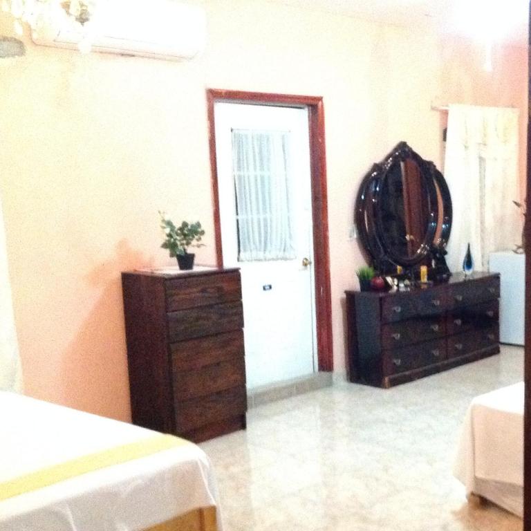 Mansion Giahn Bed & Breakfast - Habitación Familiar con balcón - 6