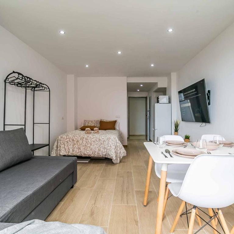 Apartamento reformado familiar, piscina y centro - Apartamento de 1 dormitorio - 4