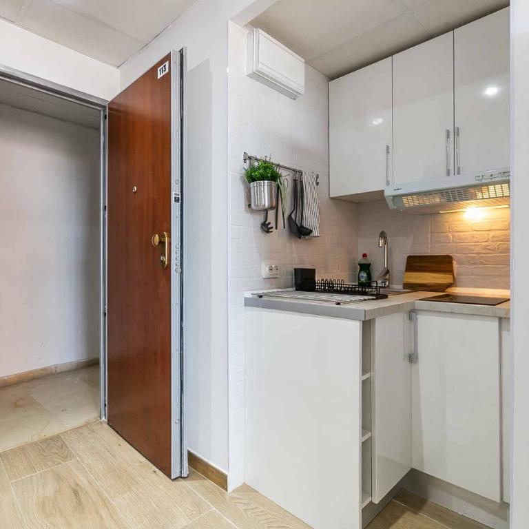 Apartamento reformado familiar, piscina y centro - Apartamento de 1 dormitorio - 7