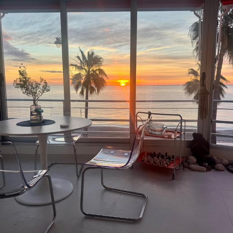 Beachfront, First line, 2-Bdr,2-Bath, Swiming Pool - Apartamento de 2 dormitorios con balcón y vistas al mar - 73