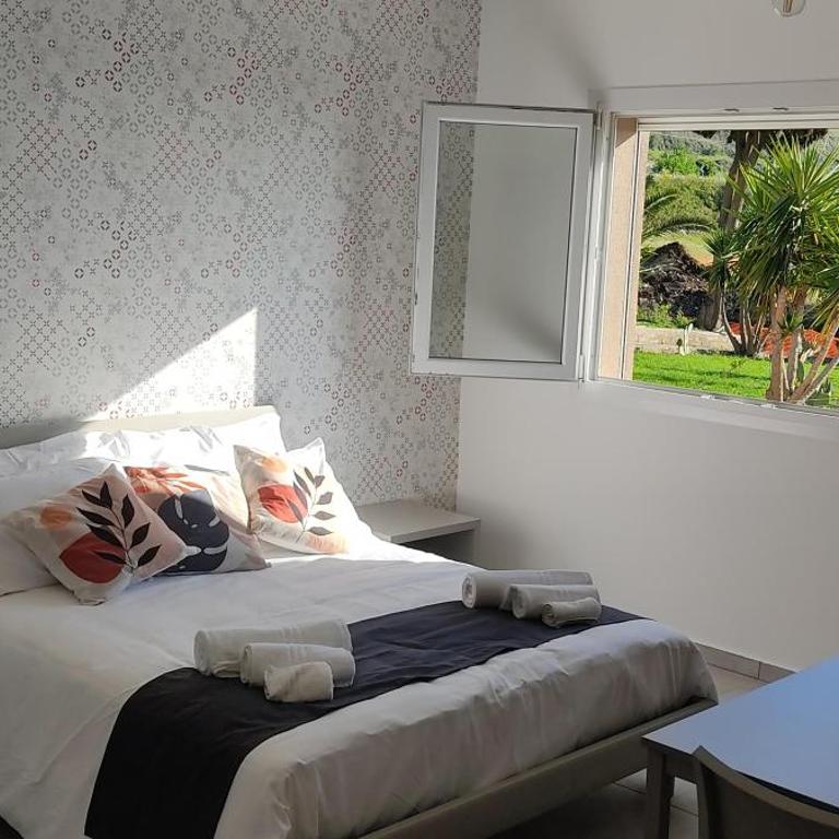 Coste Ponente Appartamenti Turistici - King Room with Mountain View - 9