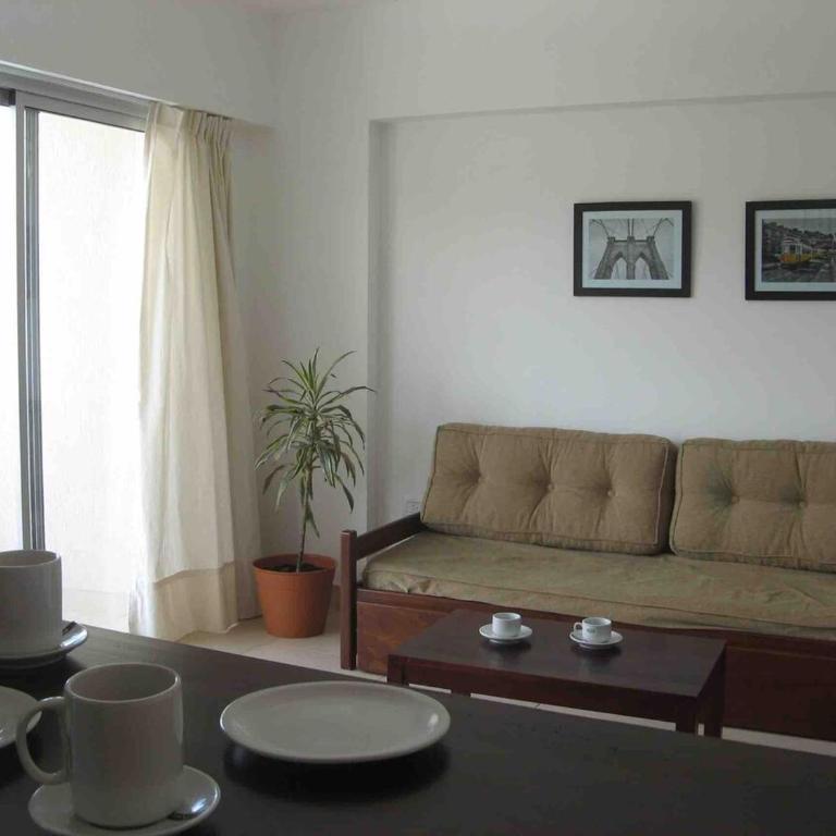 Departamento en el centro, zona tranquila - One-Bedroom Apartment - 1