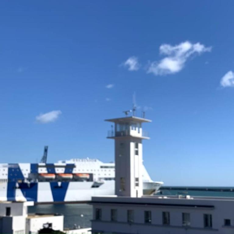 Beautiful P2 center, harbor and sea view - Apartamento de 1 dormitorio - 8