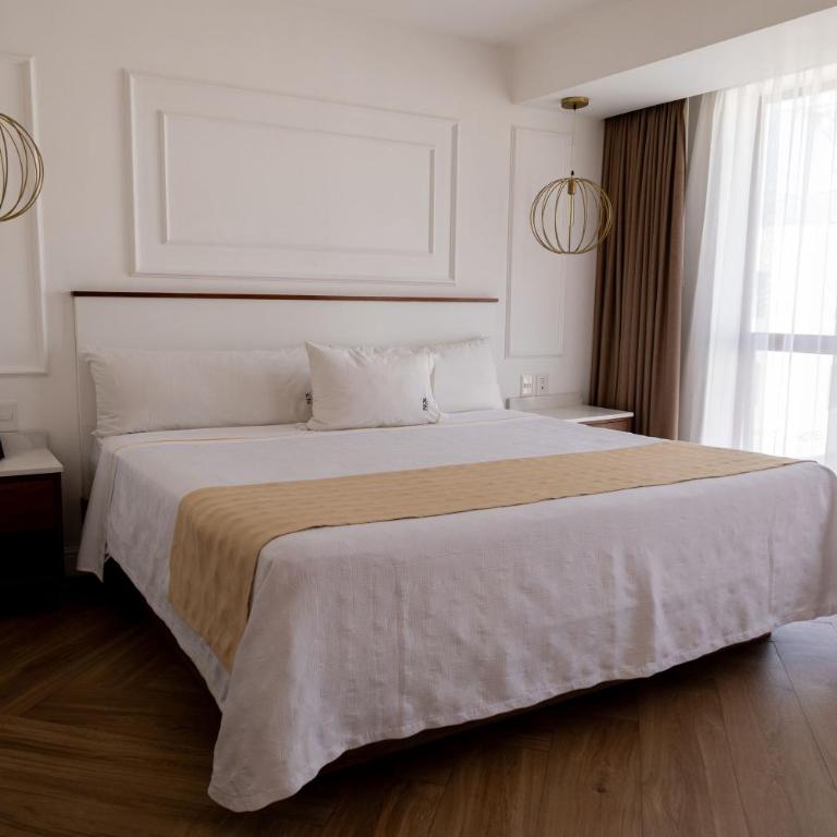 Six Hotel Guadalajara Degollado - Habitación con cama extragrande. - 11