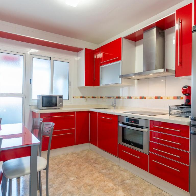 TrendyHomes Mediterráneo, excelente ubicación y gran confort - Apartamento de 3 dormitorios - 89