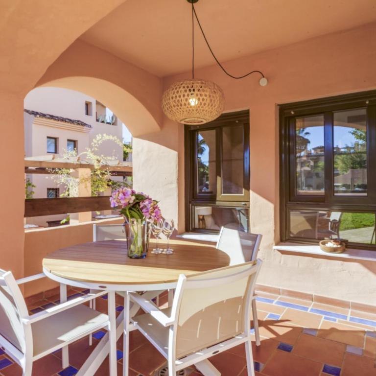 Hacienda del Sol - Beachside Apartment by Finest Rentals - Apartment with Pool View - 19