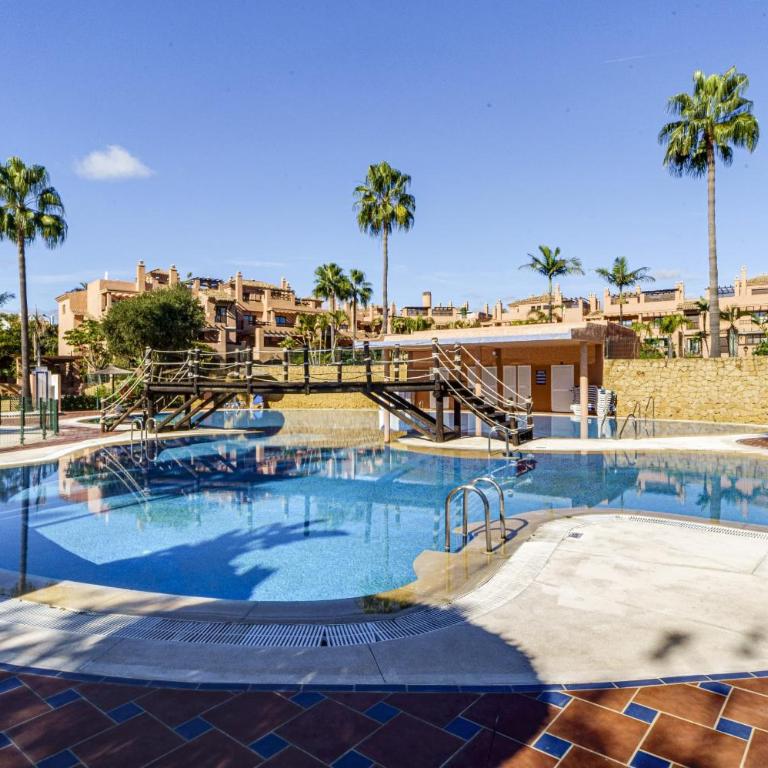 Hacienda del Sol - Beachside Apartment by Finest Rentals - Apartment with Pool View - 21