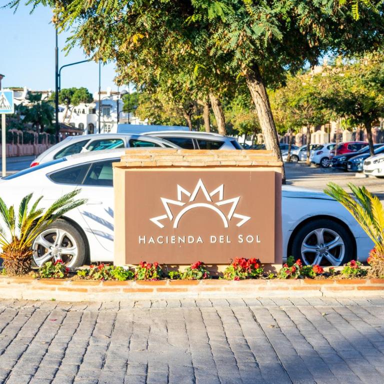 Hacienda del Sol - Beachside Apartment by Finest Rentals - Apartment with Pool View - 41