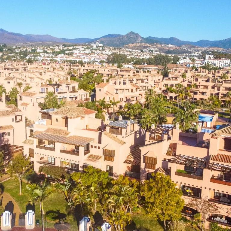 Hacienda del Sol - Beachside Apartment by Finest Rentals - Apartment with Pool View - 42