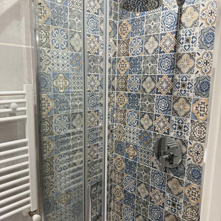 Residenza Trinità - Camera Matrimoniale con Bagno Privato - 5