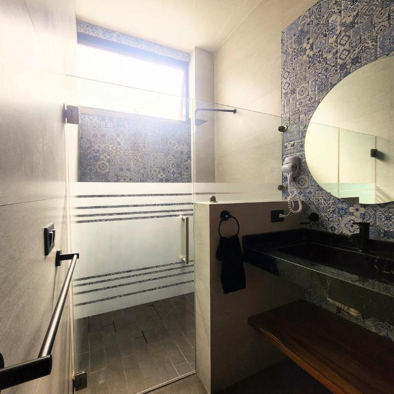 Suite 3 en Tlaquepaque centro - Suite con cama extragrande - 3