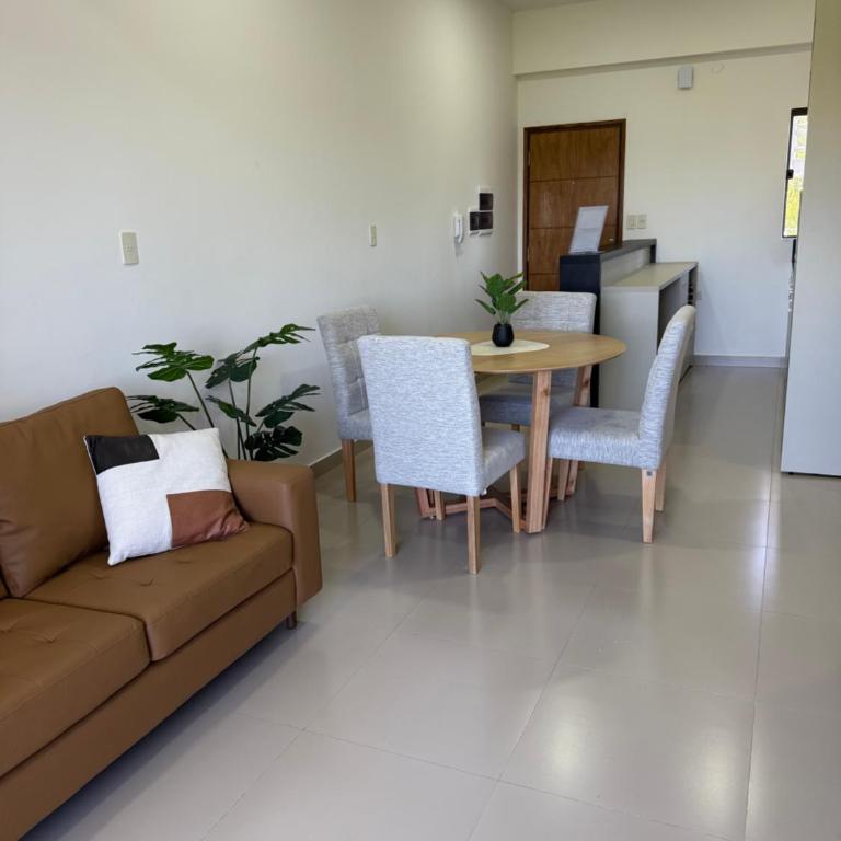 Departamento con vistas al rio - Two-Bedroom Apartment - 5