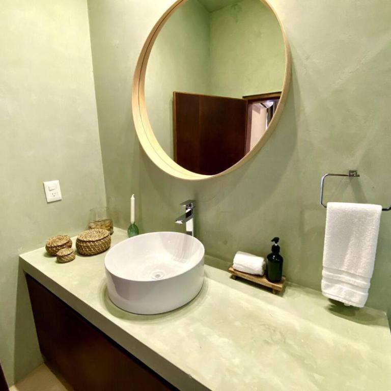 Casa Verde Maya Downtown by LAHOS - Three-Bedroom House - 29