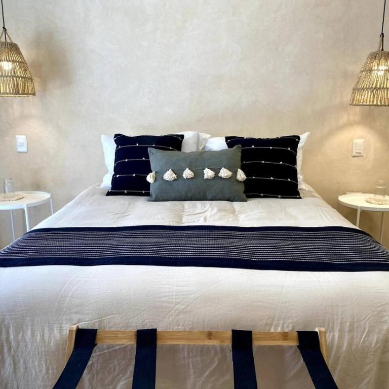 Casa Verde Maya Downtown by LAHOS - Three-Bedroom House - 22