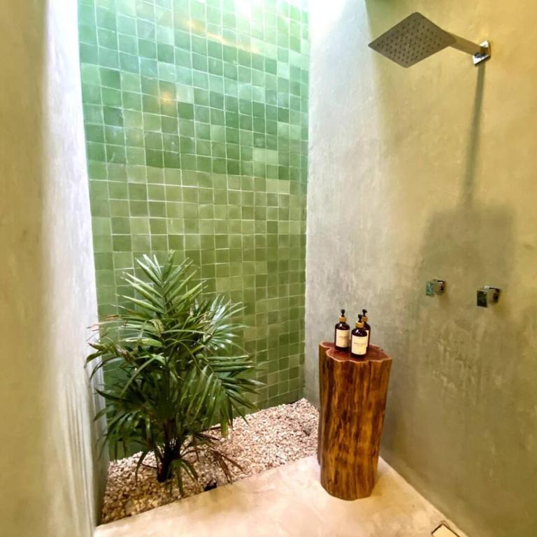 Casa Verde Maya Downtown by LAHOS - Three-Bedroom House - 21