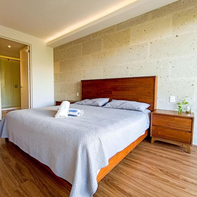KUMARU - Wide Studio with Sunny Balcony Pool Gym Steps 2 Beach - Apartment - 7
