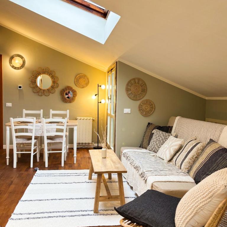 Maison Mezzanotte Mansarda Chic in Centro con Parcheggio Privato - Appartamento con 2 Camere da Letto - 15