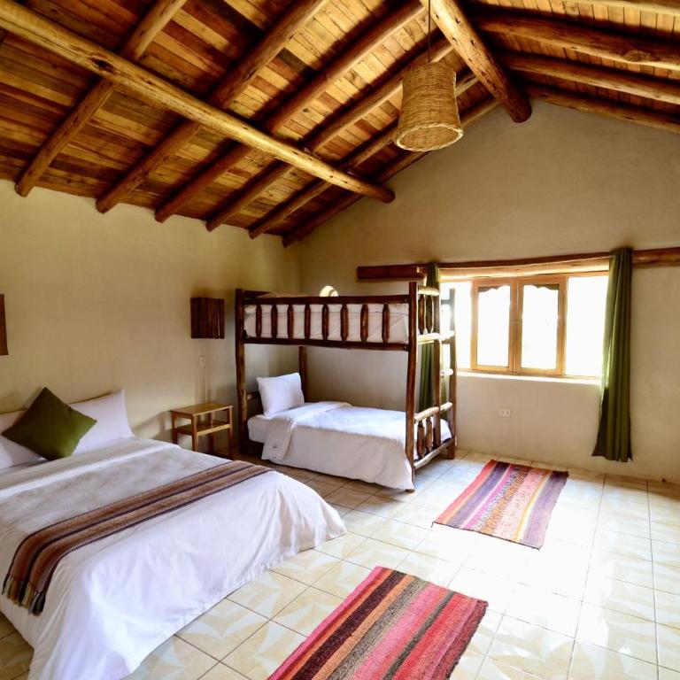 KinsaPacha - Family Room - 2