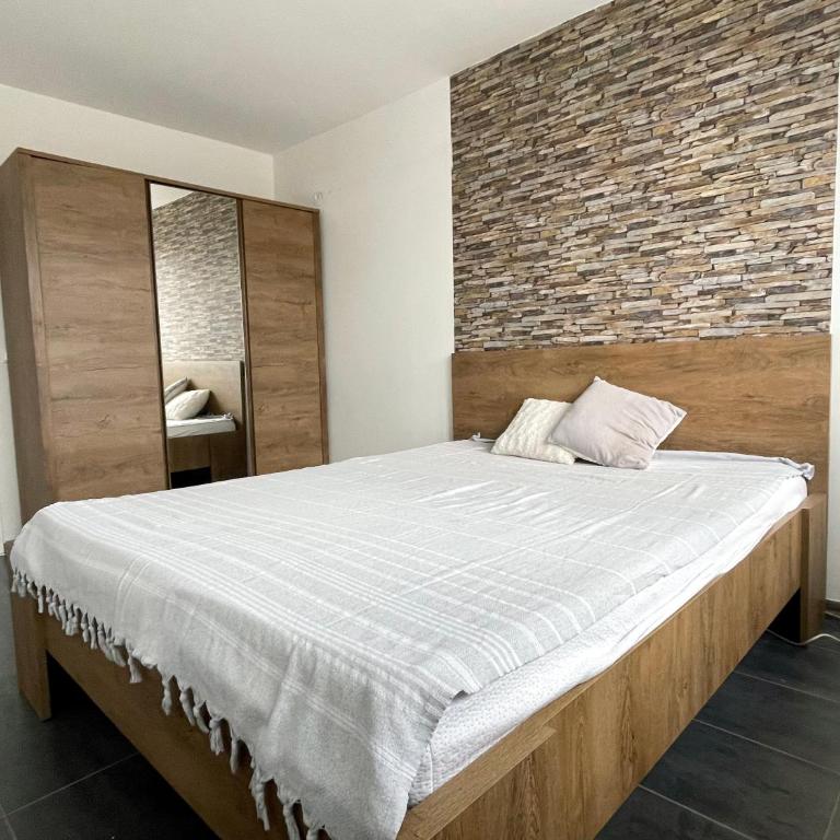 Modern apartment - top location - One-Bedroom Apartment - 11