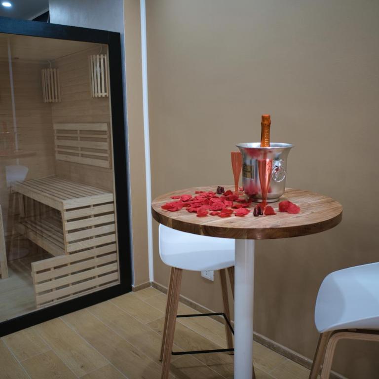 Torino d'Amare Suite - King Room with Spa Bath - 39