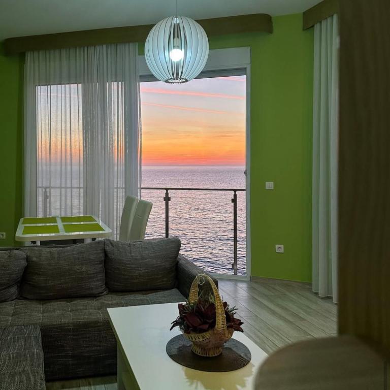 Paradise beachfront view 1 - Two-Bedroom Apartment - 22