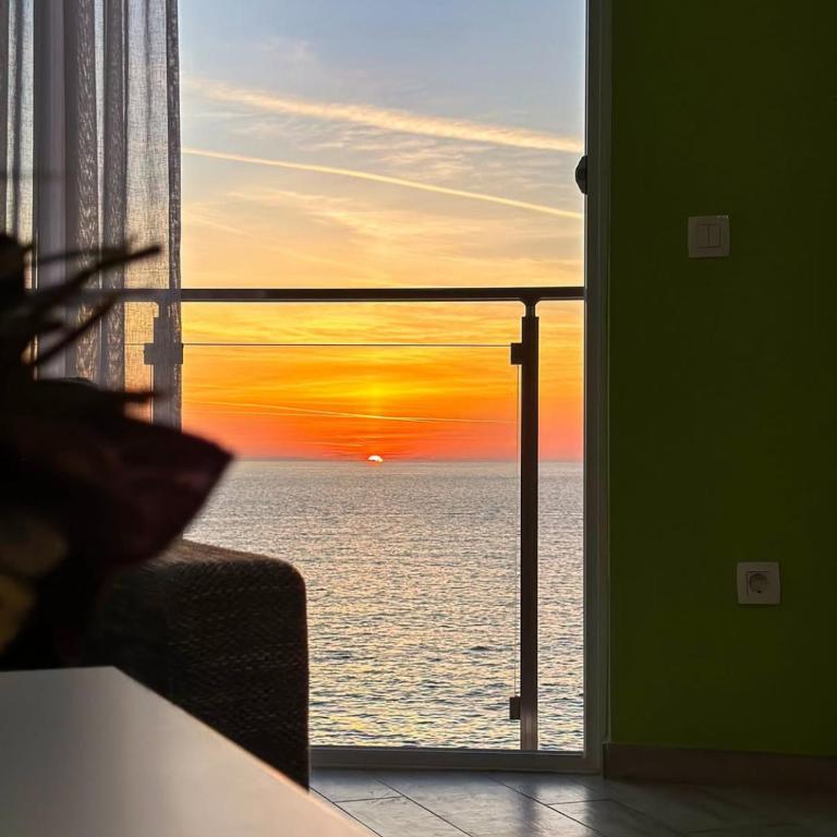 Paradise beachfront view 1 - Two-Bedroom Apartment - 34