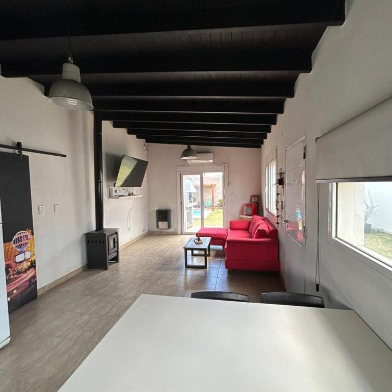 Casa con pileta cerca del aeropuerto - Casa con 1 dormitorio - 6