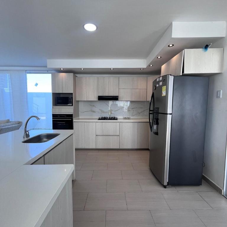 Villa de Lujo con Piscina Privada y BBQ, Cerca al Mar - Casa Abigail - Villa - 35