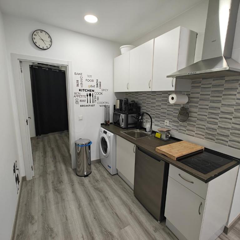 Zona muy tranquila todo nuevo - One-Bedroom Apartment - 2