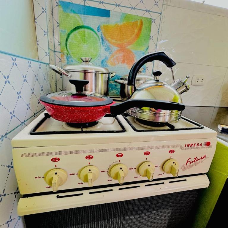 Departamento completo cerca de la Plaza ,cocina equipada y vista a la ciudad - Apartamento de 3 dormitorios con vistas a las montañas - 6