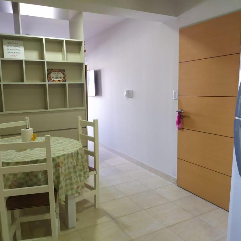 Alquiler Temporario Tucumán Con Cochera Y Pileta - Apartamento de 1 Dormitorio con balcón y vistas a la ciudad - 8