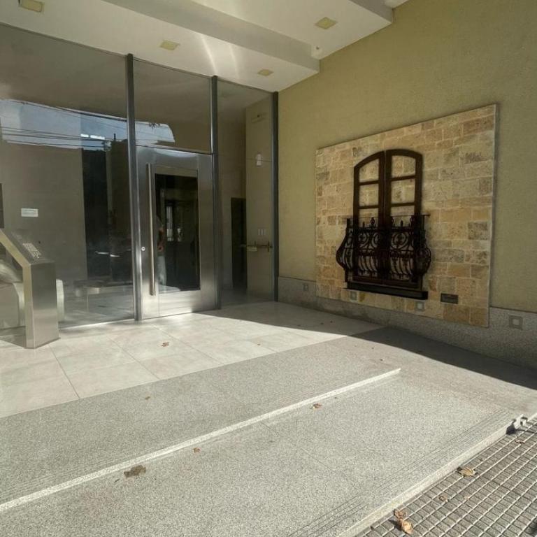 Alquiler Temporario Tucumán Con Cochera Y Pileta - Apartamento de 1 Dormitorio con balcón y vistas a la ciudad - 5