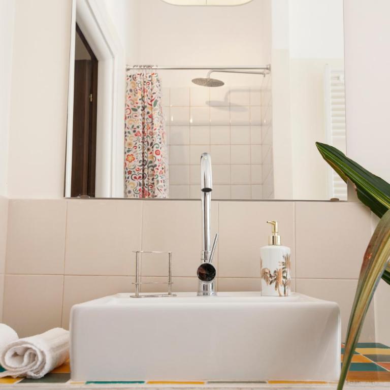 Babbo Guest House - Camera Matrimoniale Comfort - 1