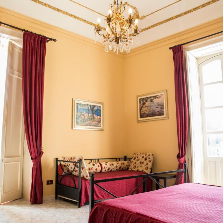 Sognando Ortigia - Quadruple Room with Private External Bathroom - 7