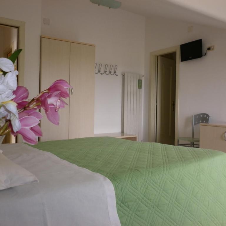 La Roccia - Camera Matrimoniale/Doppia con Letti Singoli con Bagno Privato - 4